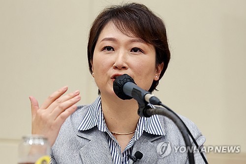 ‘친문이냐 친명이냐 그것이 문제로다’ 민주당, 내부 갈등 수면 위로