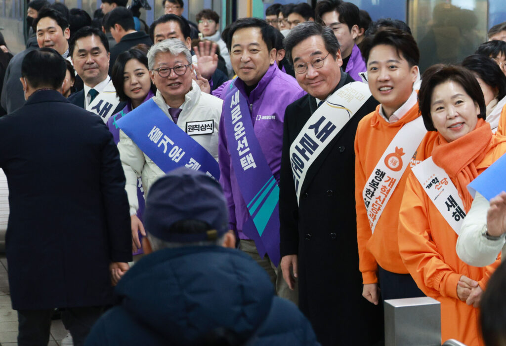 ‘합당의 탈을 쓴 흡수’ 개혁신당과 이준석