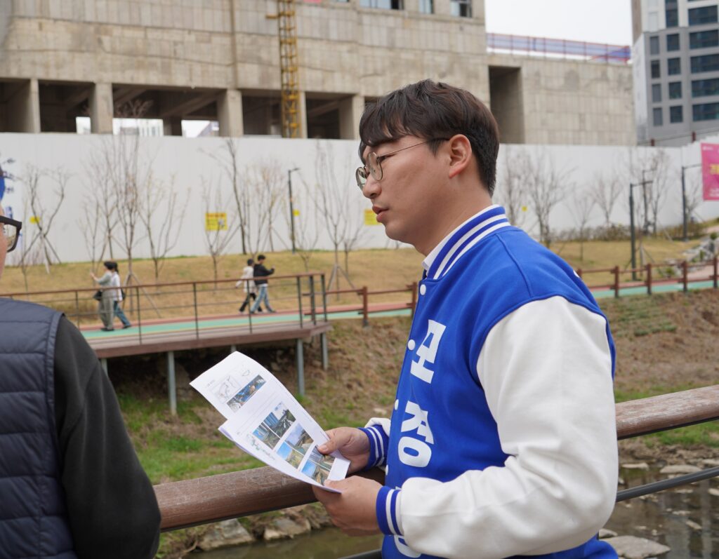 모경종 민주 인천 서구병 후보, 매천·계양천 현장 점검 진행 