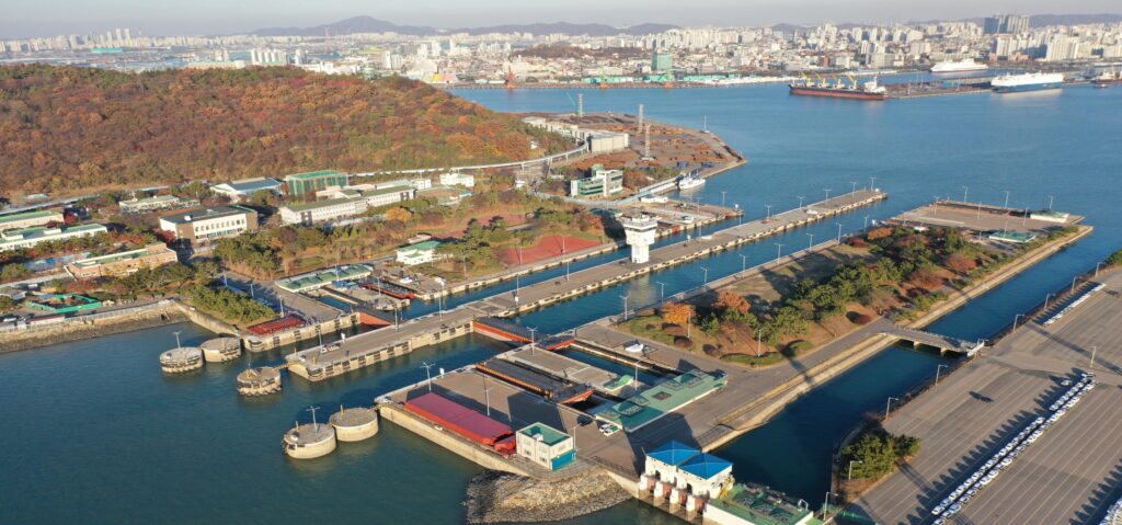 ‘서해의 교두보 인천항 갑문’ 10일 준공 50주년 기념행사 개최