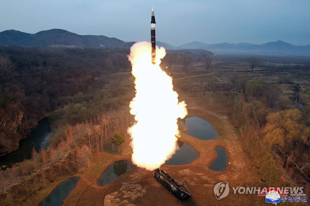 북한 발사 탄도미사일 1발, 평양 인근 추락한 듯