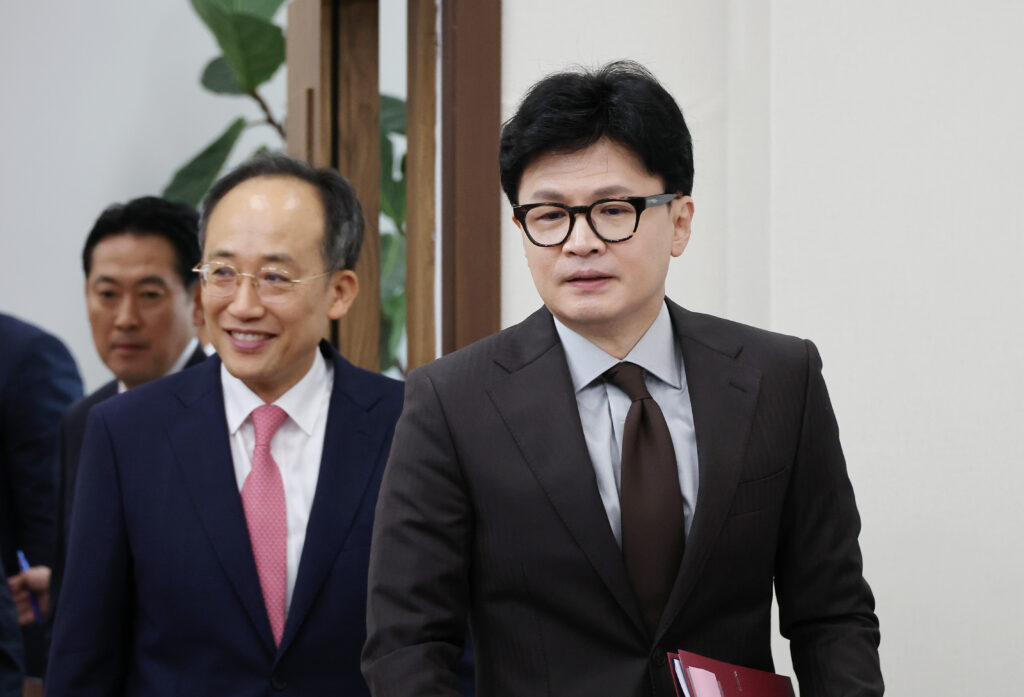 與 ‘후보 매수 실형’ 곽노현 출마에 “한국 교육 조롱…최악의 비교육”