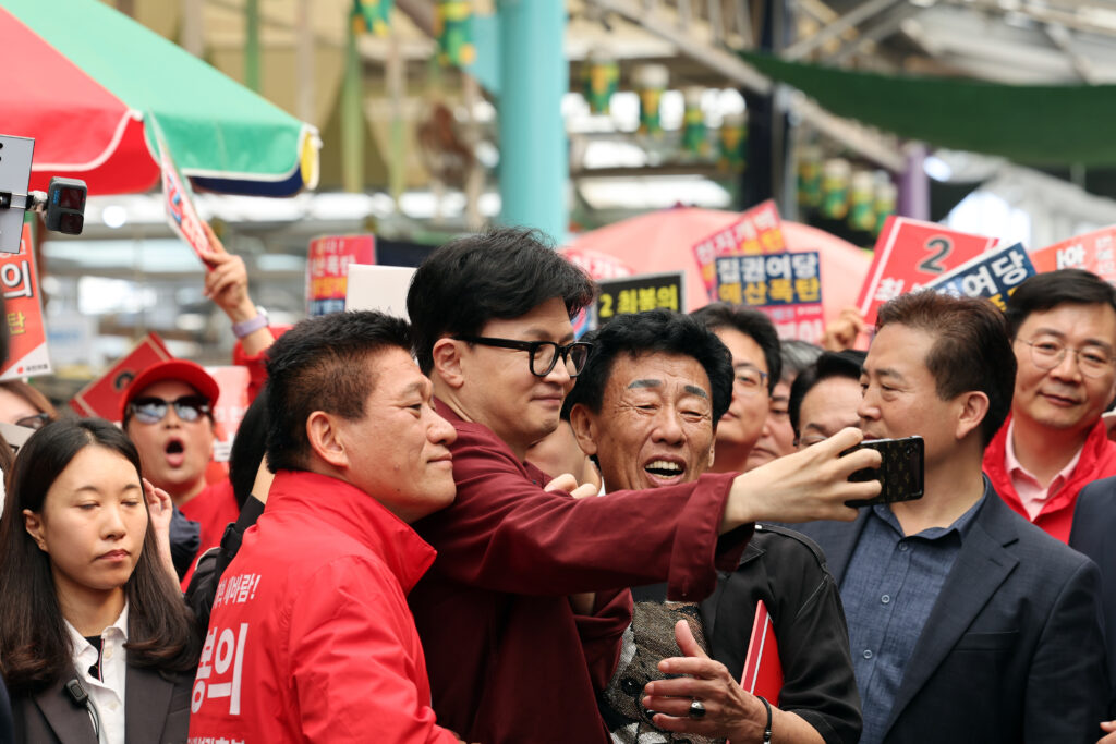 한동훈, 곡성서 낙선인사 “호남 포기 안해…더 잘하겠다”