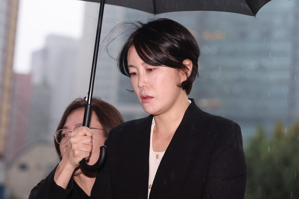 ‘음주운전’ 문다혜 사고 13일만에 경찰 출석