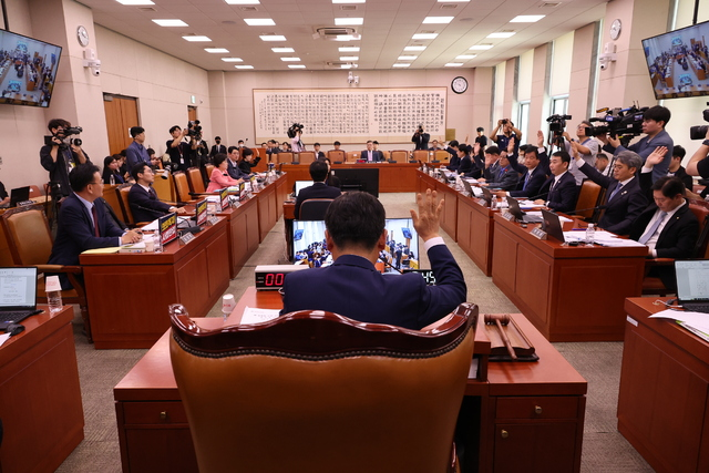 ‘이재명 면소’ 공직선거법 개정안, 민주당 주도 국회 법사위 통과