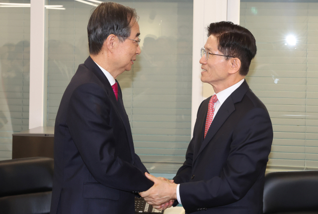 한덕수 “김문수 지지하는 마음으로 내일 사전투표”
