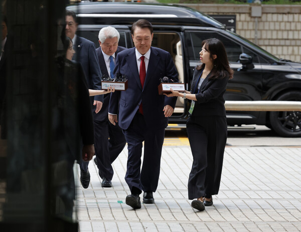 윤석열 전 대통령 법원 구속영장심사 시작