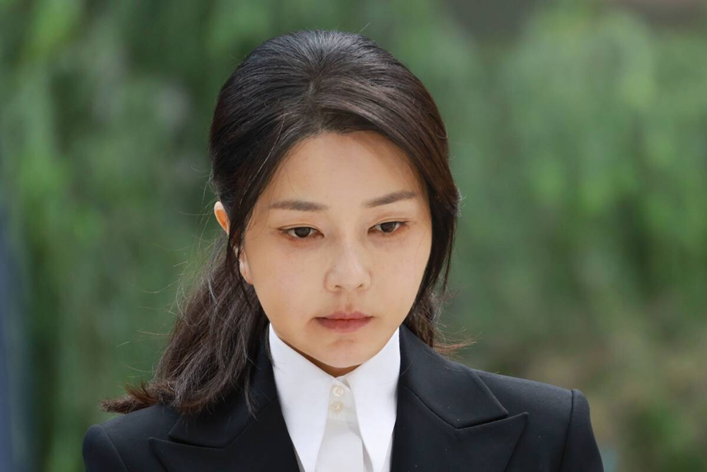 김건희 특검 출석 “아무 것도 아닌 제가 심려끼쳐 죄송”