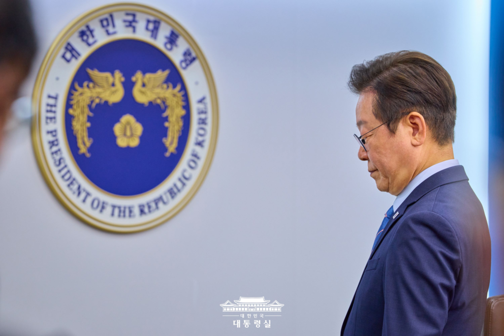 韓美 관세협상 난항…李대통령 “탄핵”·“금융위기” 잇단 언급