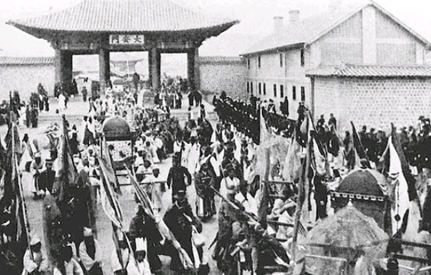 [사설] 을미사변 130주년 – 망각은 또다른 배신 –