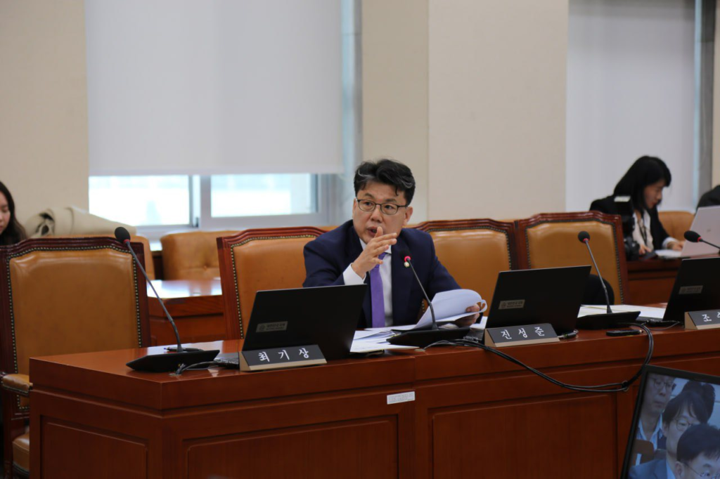 진성준 “보유세 인상 용기 내야… 집값 못 잡는 게…