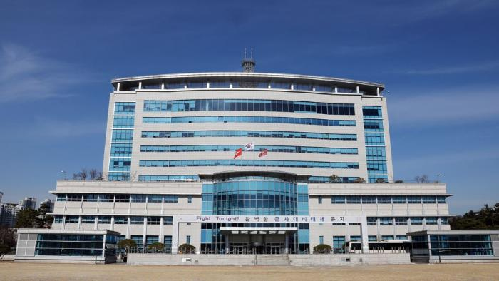 [사설] 계엄의 그림자 넘어, 명예로운 ‘국민의 군대’로 거듭나길