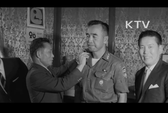 [기억의 시간] 사람의 마음을 먼저 본 장군, 그리고 지금 우리 앞의 군대