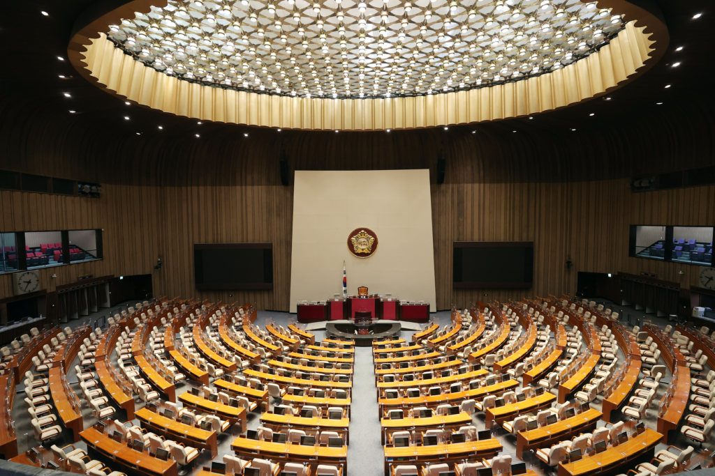 민주당, 내란재판부법 밀어붙이기…형식만 바꾼 ‘위헌 법안’