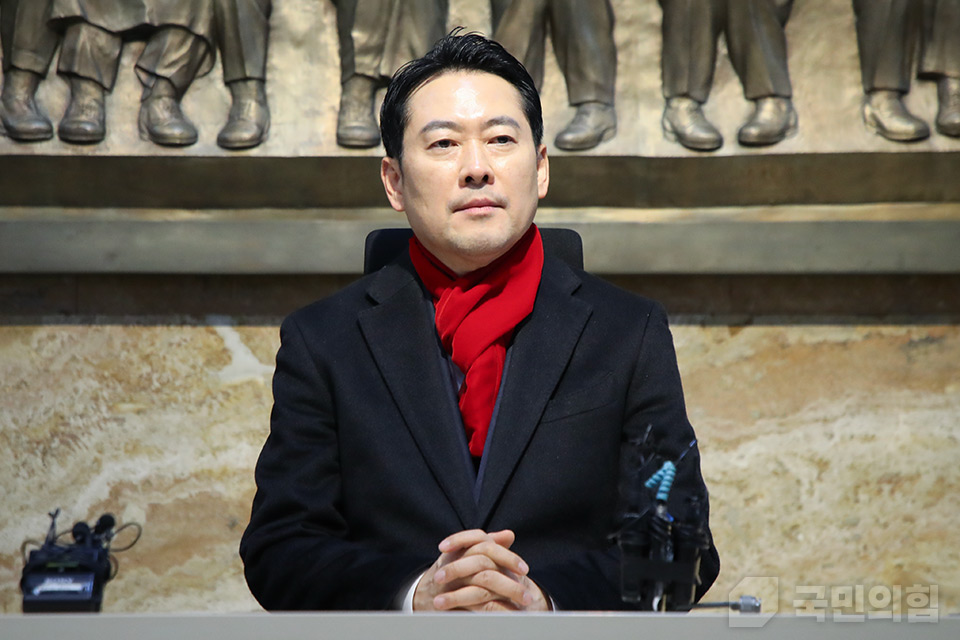 장동혁 “쌍특검 수용하라”…국회 본청서 무기한 단식 돌입