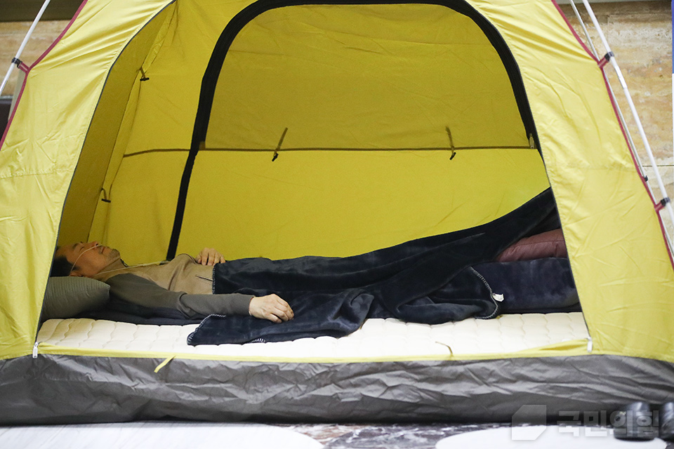 장동혁 “더 큰 싸움 위해 단식 중단”…8일째 단식 끝&hellip;