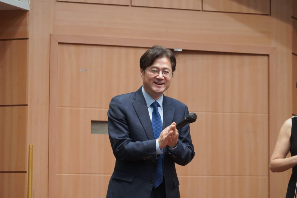 홍익표 “대통령 연임 개헌 현실적 불가능…청와대 교감설도 사실 아냐”